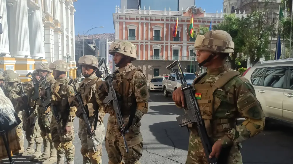 Intento de golpe de Estado en Bolivia: militares se forman frente a la sede del Gobierno en La Paz