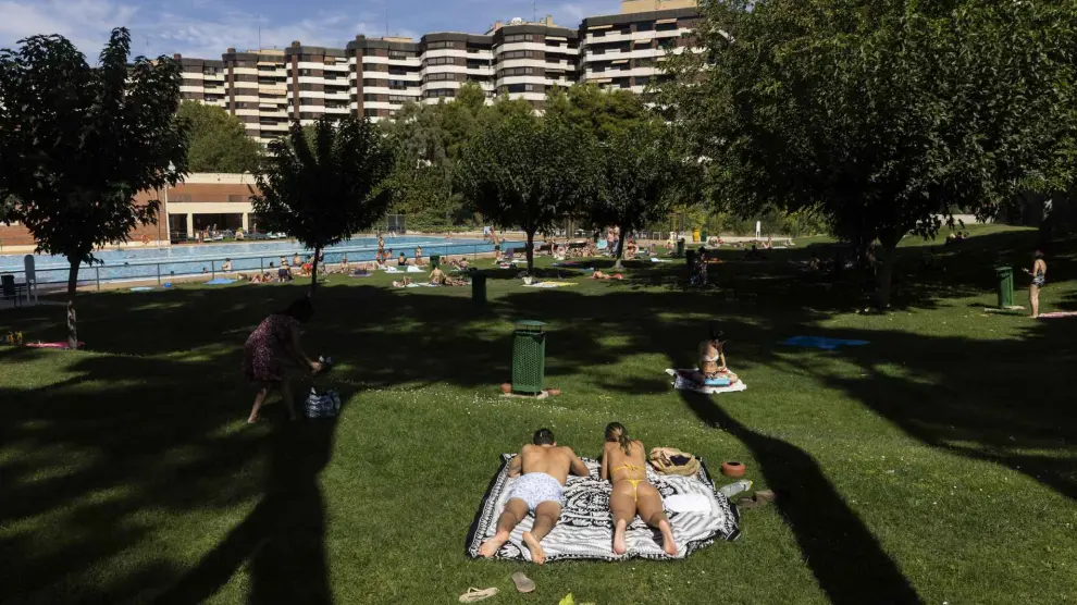 Esta famosa piscina de Zaragoza es la que más sombra tiene