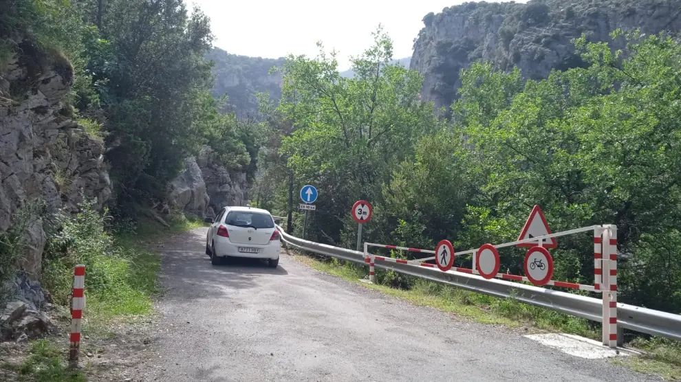 La carretera del cañón de Añisclo se ha reabierto para permitir el acceso en verano.
