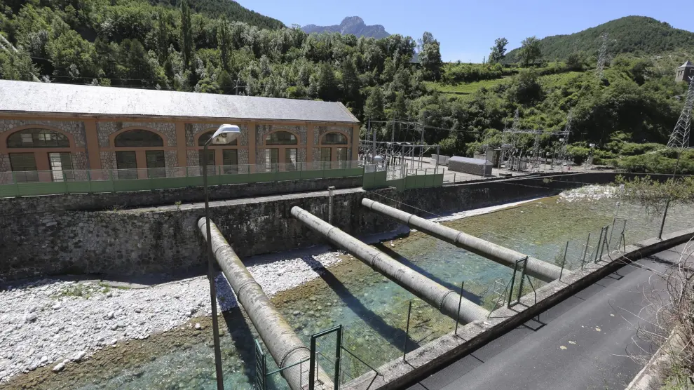 Central eléctrica en la provincia de Huesca.