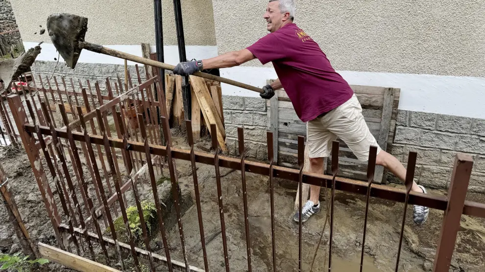 Unos 600 afectados por las inundaciones en el norte de Italia esperan su evacuación