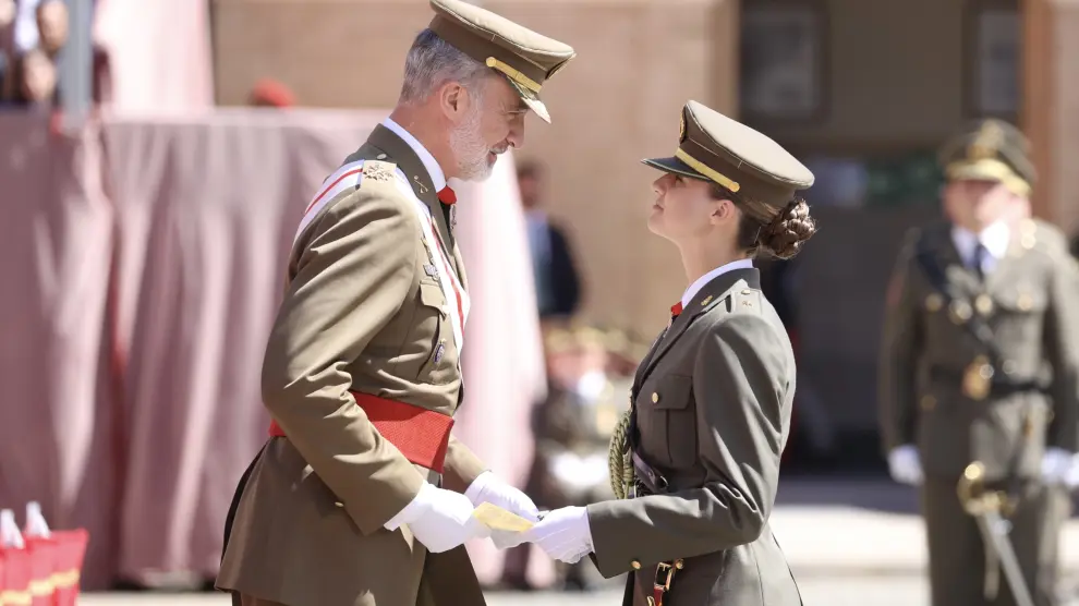 Acto de entrega de despachos de la princesa Leonor en Zaragoza con el rey Felipe VI