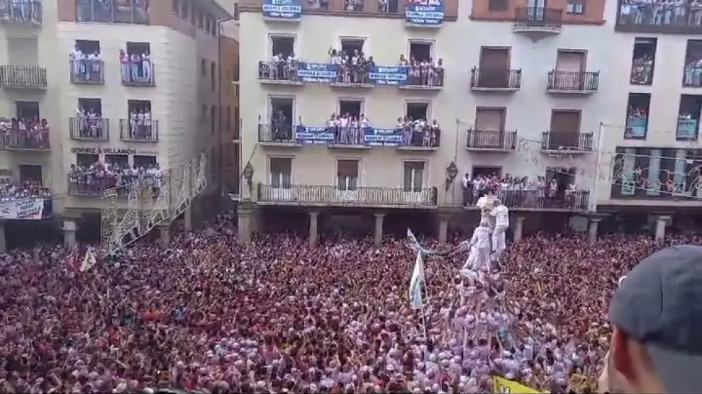 La capital turolense ha celebrado el acto más multitudinario de las fiestas de la Vaquilla con una hora de retraso por la lluvia.