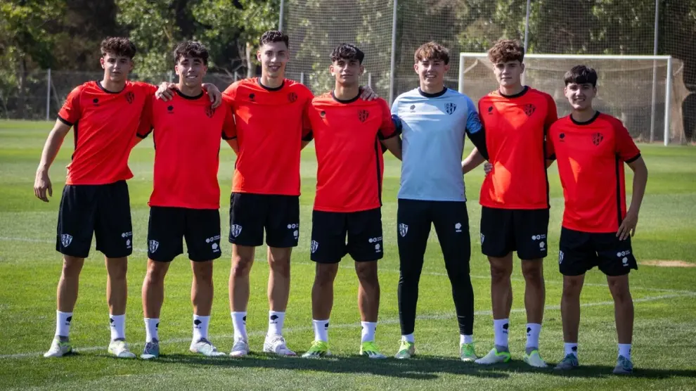 Adrián Torguet, Jaime Escario, Sergi Armero, Ayman Arguigue, Jaime García, Álex Fita y Marc Torra, al concluir la sesión matinal.