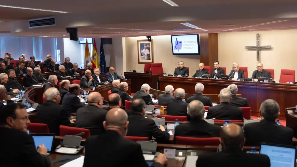 Los presidentes de la Conferencia Episcopal Española (CEE) y la Conferencia Española de Religiosos (CONFER) han explicado las líneas de trabajo de la Iglesia Católica ante los abusos sexuales.