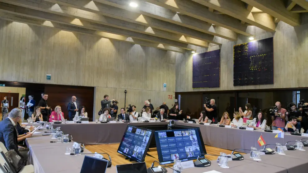 Vista general de la reunión de la Conferencia Sectorial de Infancia y Adolescencia, en Santa Cruz de Tenerife