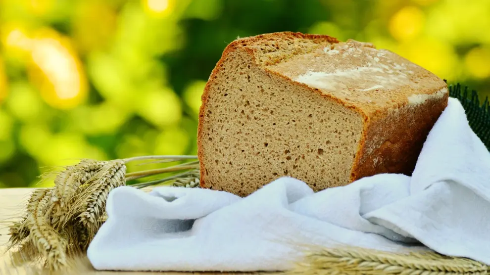 El sistema inmunitario de las personas celíacas reacciona si ingieren gluten, un conjunto de proteínas presentes en cereales como el trigo, el centeno y la cebada.