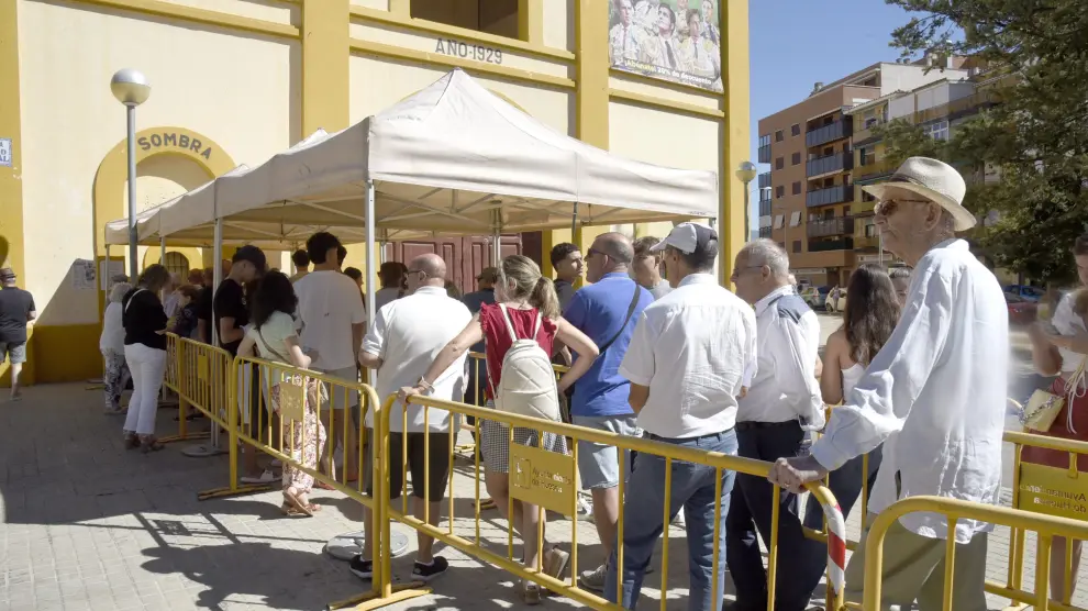 Venta de entradas para la feria taurina de Huesca.