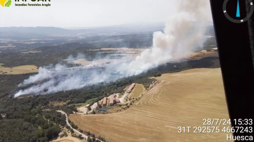 Incendio en Benabarre, Huesca, junto a la ermita de San Medardo