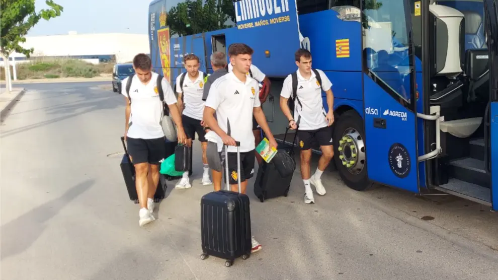 Gori, en primer término, el pasado domingo en la llegada del Real Zaragoza a la concentración de San Pedro del Pinatar (Murcia).