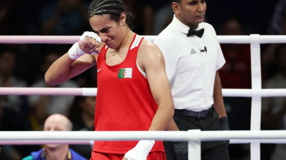 Imane Khelif asegura medalla en los Juegos Olímpicos entre lágrimas