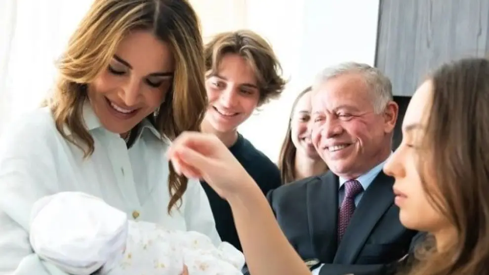 Los reyes Abdalá II y Rania de Jordania ya son abuelos