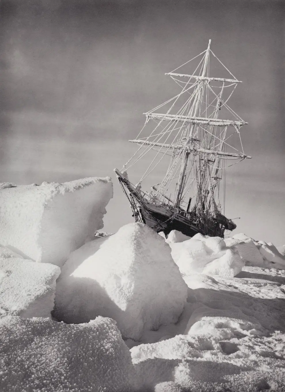 El endurance atrapado en el hielo - Frank Hurley (1915)