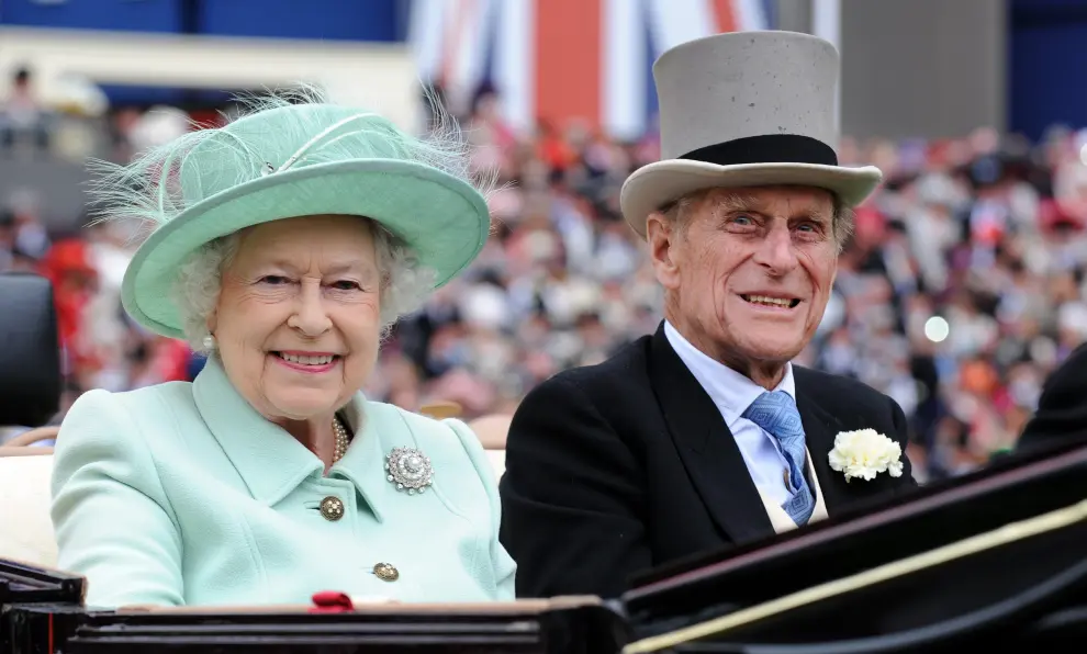 La reina Isabel II y su marido, el duque de Edimburgo.