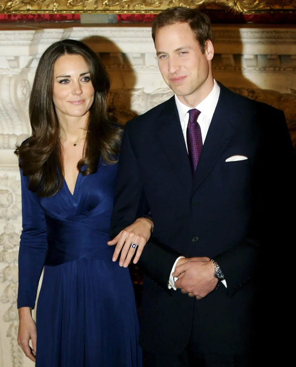 El hermano mayor de Enrique de Inglaterra, el príncipe Guillermo, anunció su boda con Kate Middleton en noviembre de 2010.