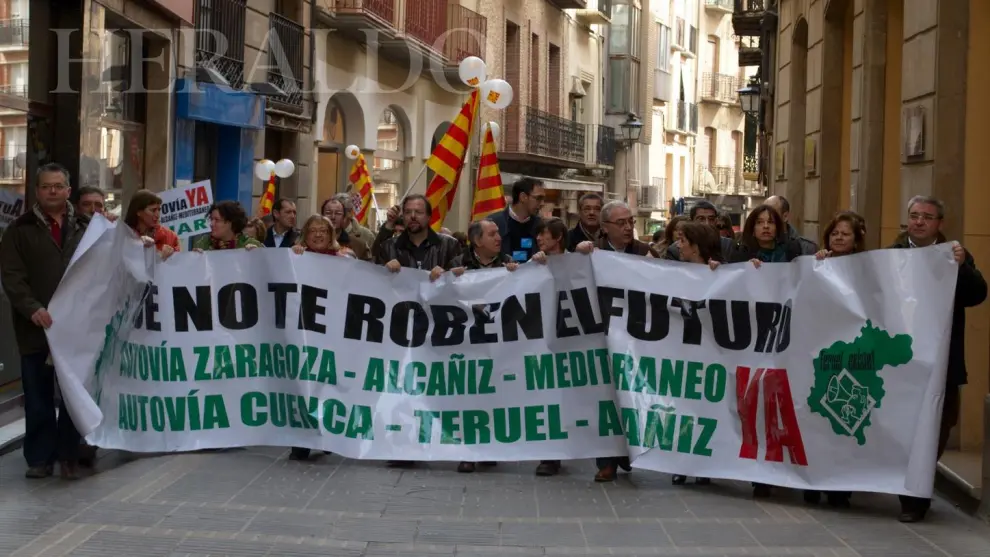 Manifestación de Teruel Existe el 21 de febrero de 2009 para reclamar la Autovía Teruel - Cuenca, A-40.