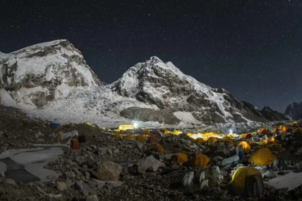 El aragonés Javier Camacho conquista el Everest