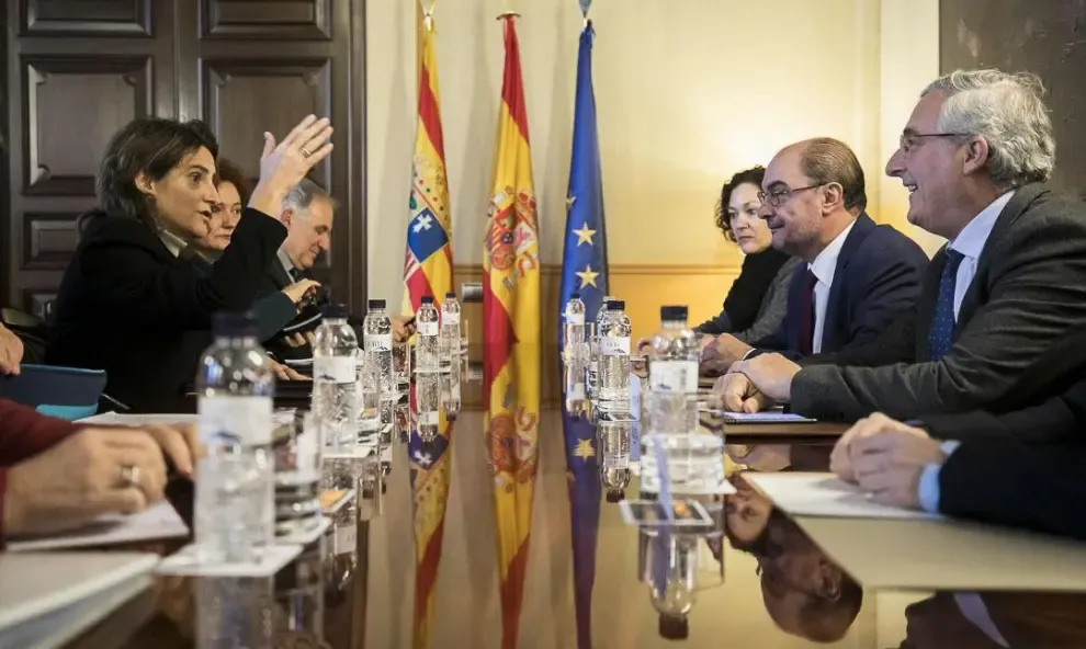 17 de diciembre. La ministra de Transición Ecológica, Teresa Ribera, avisa en Zaragoza que no autorizará a Endesa el cierre de la térmica de Andorra sin un plan de inversiones