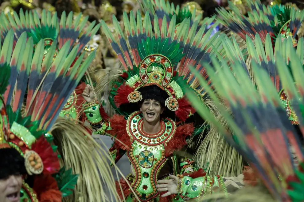 GRAF7301. Sao Paulo (Brazil), 03/03/2019.- Members of the samba school of Gavioes da Fiel special group take part in a parade of the carnival celebrations at the Anhembi sambodromo in Sao Paulo, Brazil, early 03 March 2019. (Brasil) EFE/EPA/SEBASTIAO MOREIRA Carnival celebrations in Brazil