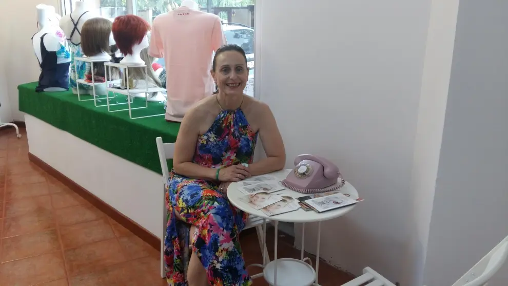 Ana Cristina López ha hecho realidad un sueño con su proyecto para ayudar a mujeres con cáncer 'Rosa en positivo'.
