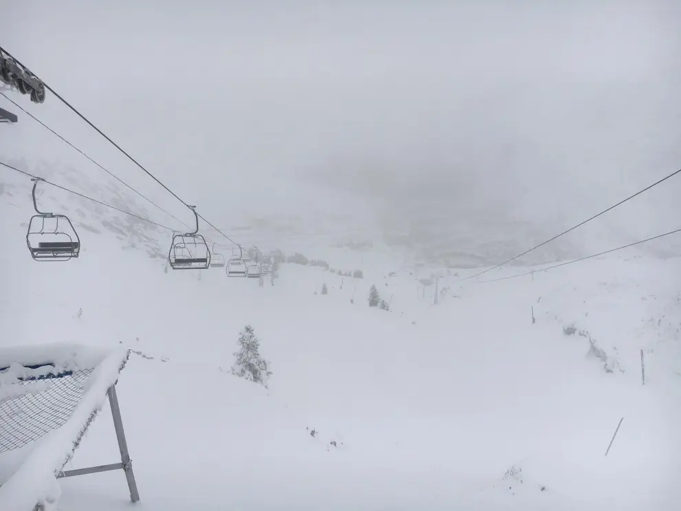 La estación de esquí de Candanchú sigue aumentando sus espesores.