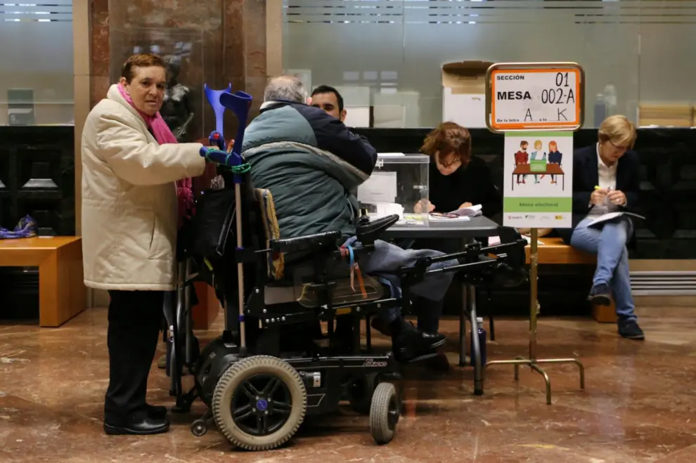Votaciones en el Ayuntamiento de Zaragoza.
