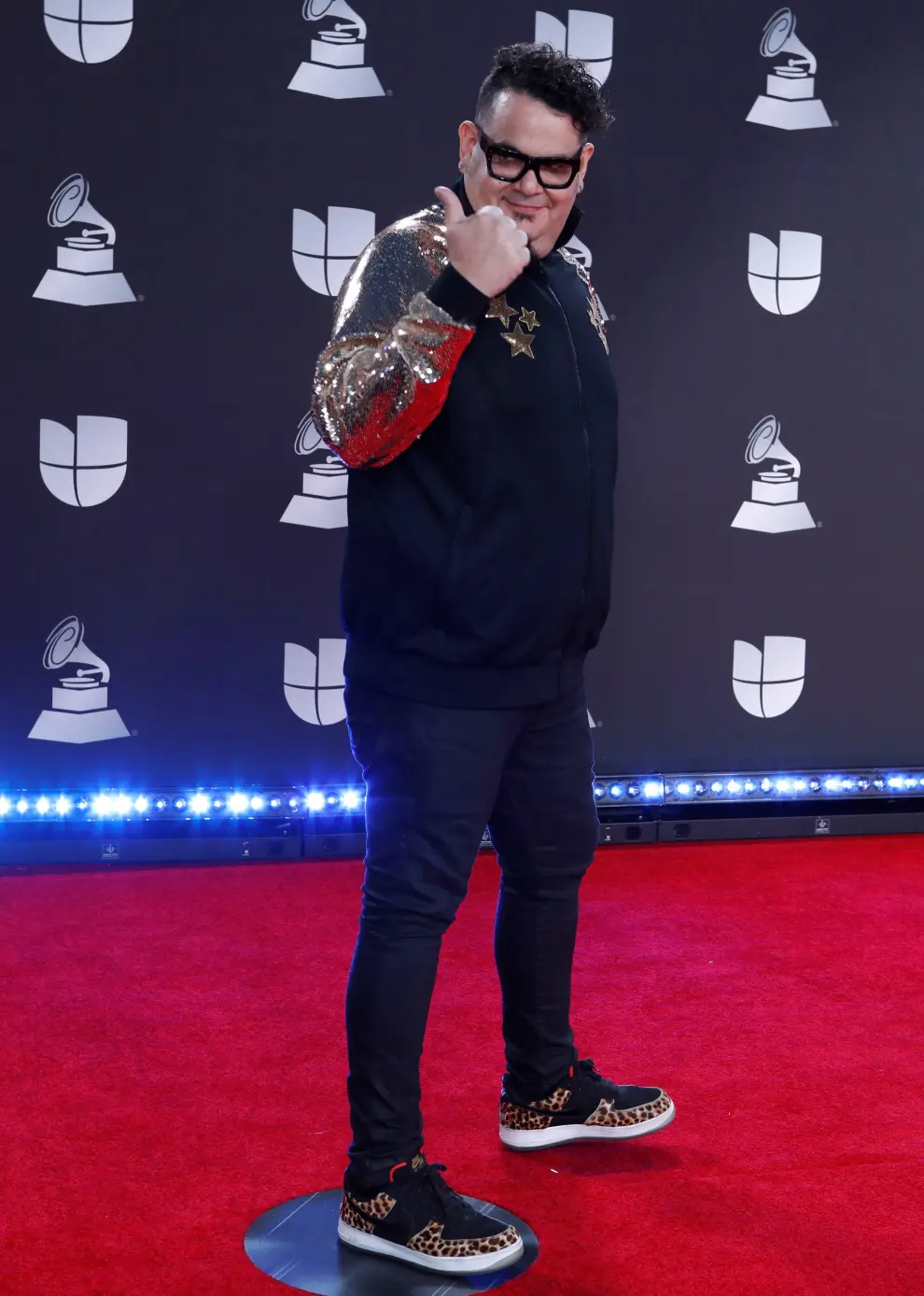 Las Vegas (United States), 15/11/2019.- El Guincho arrives for the 20th annual Latin Grammy Awards ceremony at the MGM Grand Garden Arena in Las Vegas, Nevada, USA, 14 November 2019. The Latin Grammys recognize artistic and/or technical achievement, not sales figures or chart positions, and the winners are determined by the votes of their peers - the qualified voting members of the Latin Recording Academy. (Estados Unidos) EFE/EPA/NINA PROMMER Arrivals - 20th Latin Grammy Awards