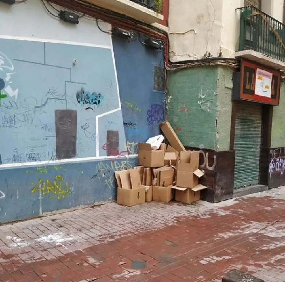 "El rincón más feo de Zaragoza", en la calle de Contamina.
