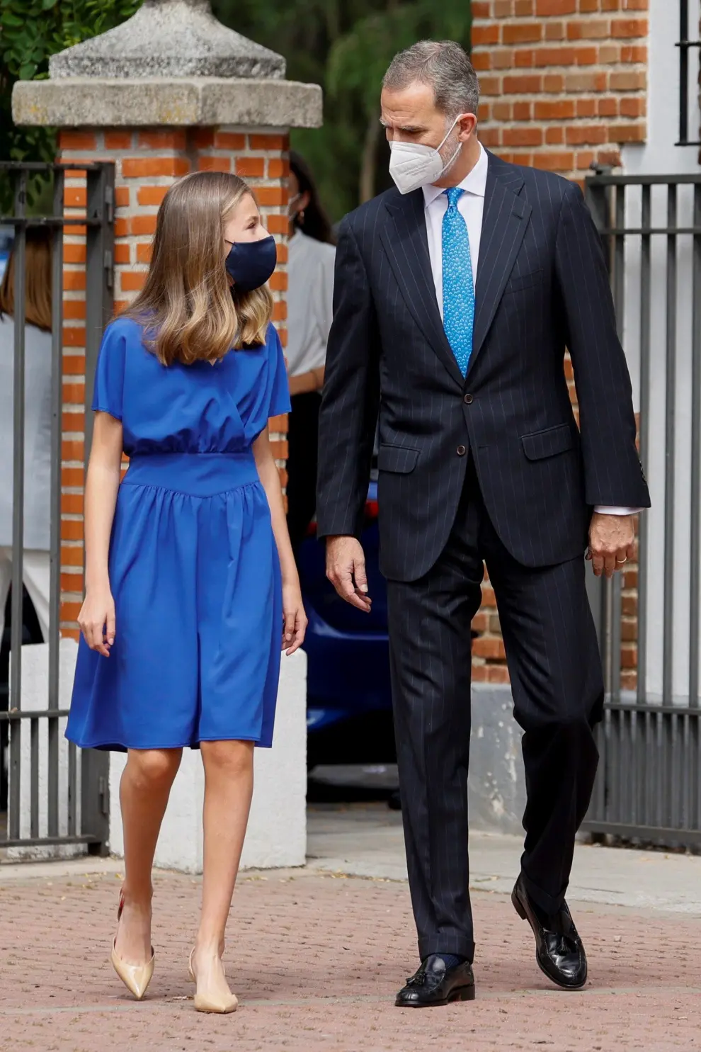 Princesa de Asturias recibe la confirmación acompañada de sus padres y hermana