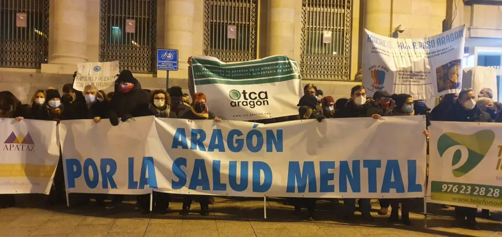 Una imagen de la concentración de este sábado, en la plaza de España, en defensa de la salud mental.