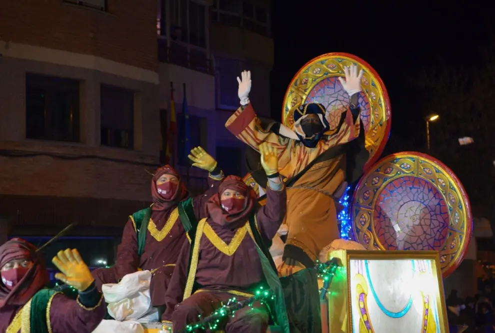Los Reyes Magos recorren las calles de Teruel.