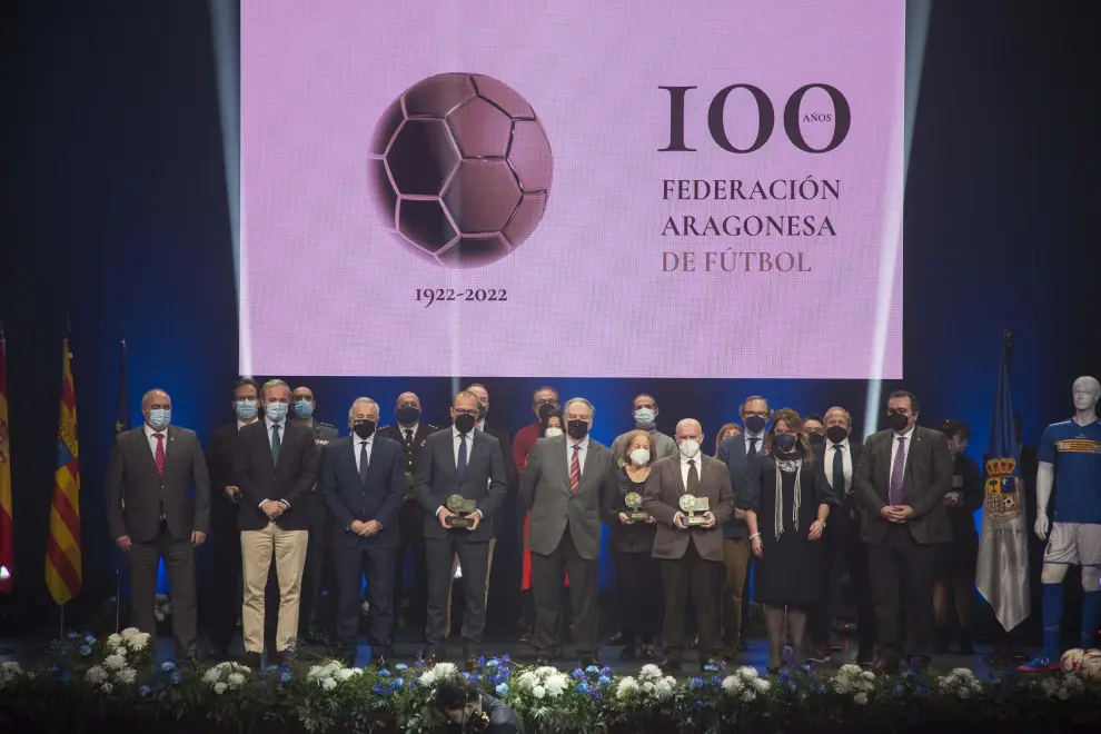 Foto de la Gala del centenario de la Federación Aragonesa de Fútbol en el Teatro Principal de Zaragoza