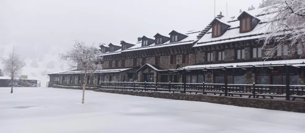Nieve en Llanos del Hospital en Benasque