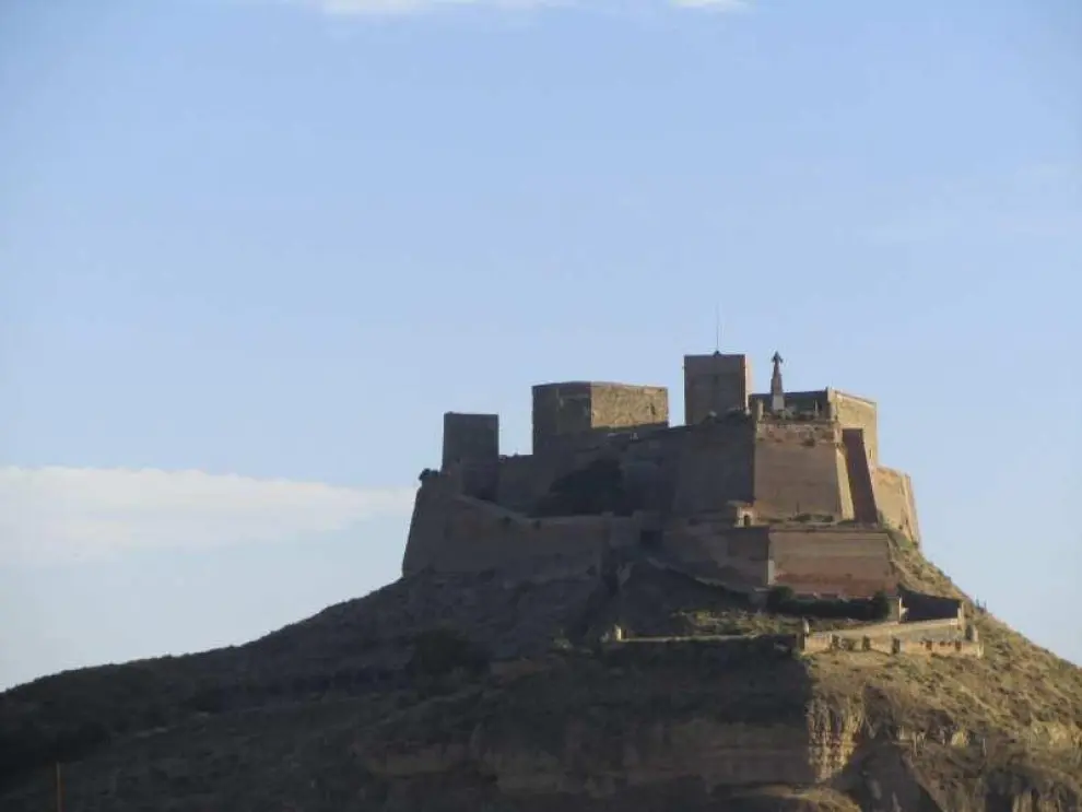 Vista general del Castillo de Monzón