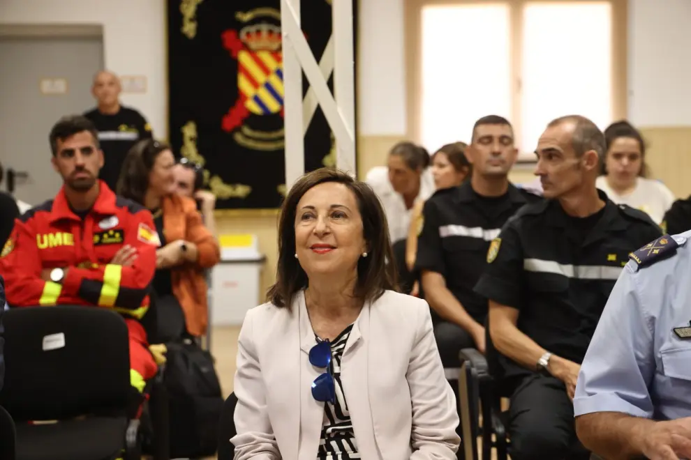 La ministra de Defensa visita a la UME en Zaragoza