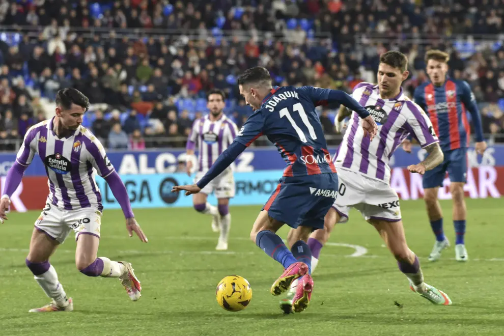 Partido correspondiente a la 17ª jornada de liga de Segunda División disputado en El Alcoraz ante 5.214 espectadores.