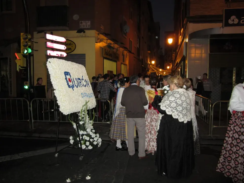 Imágenes del recorrido de la Ofrenda de flores a la Virgen del Pilar del año 2011