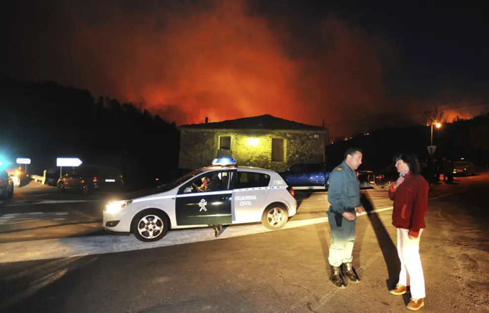 El fuego obligó a evacuar varias poblaciones del Pirineo oscense