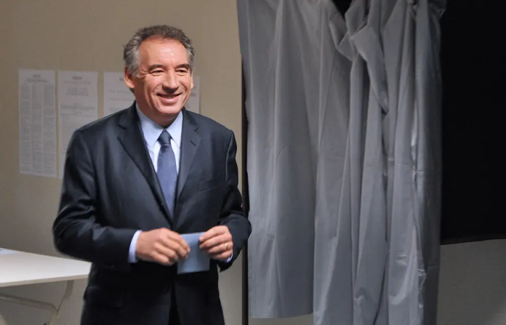 François Bayrou vota en Pau