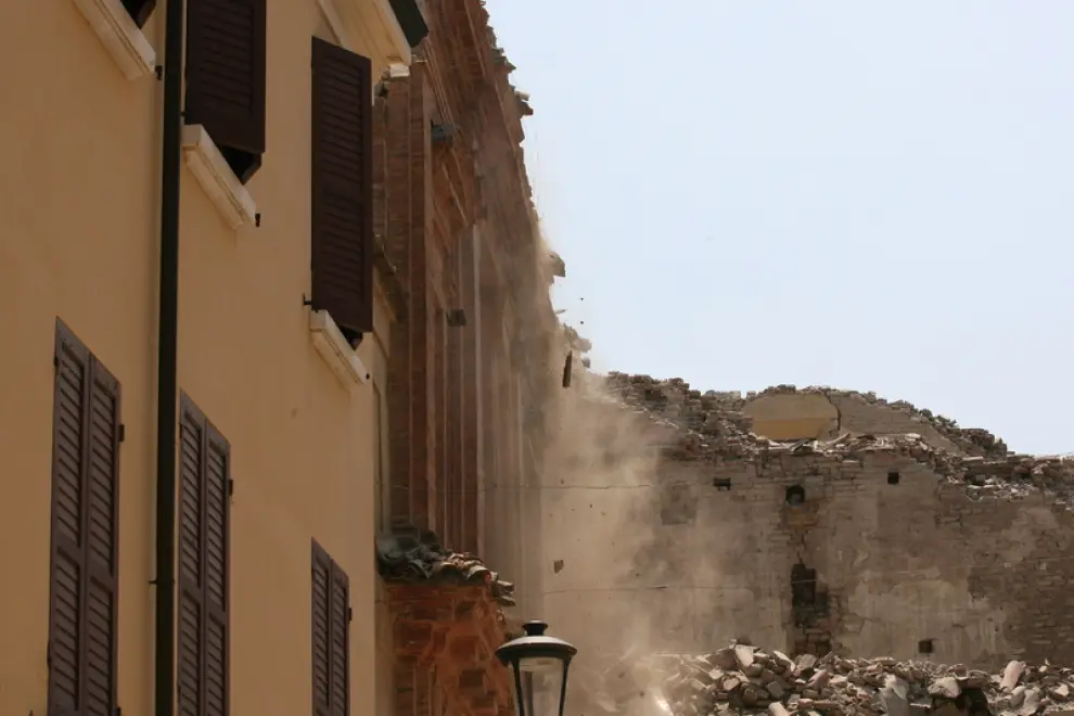 Al menosb 13 personas han muerto y hay varios desaparecidos por el terremoto que sacudió hoy la región de Emilia Romagn.