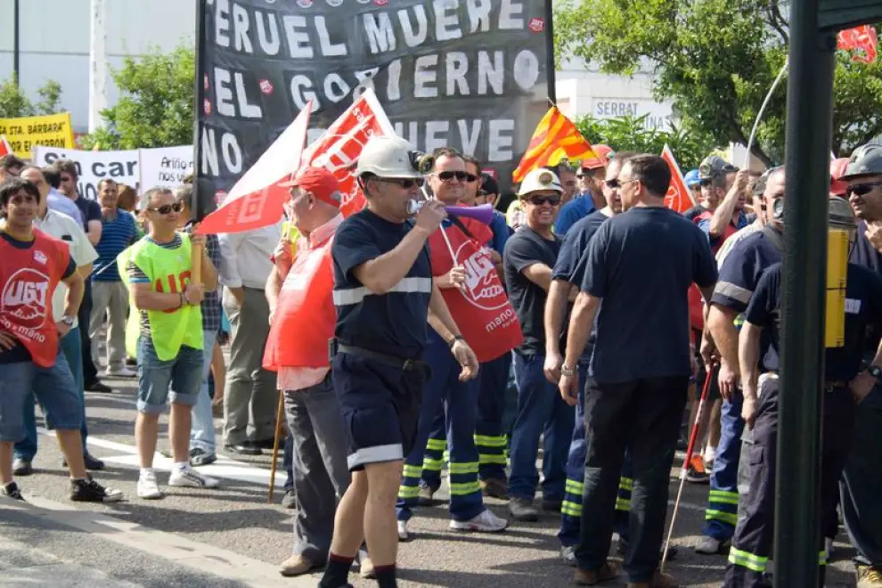 Manifestación en Zaragoza contra los recortes en el sector minero.