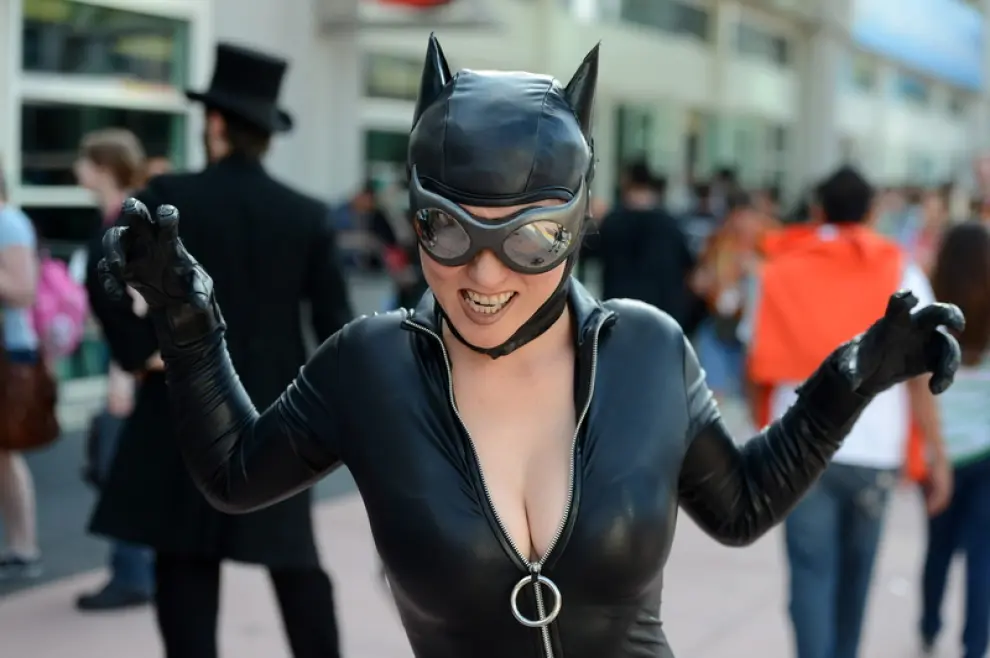 Catwoman se anticipa al estreno de la nueva película de Batman