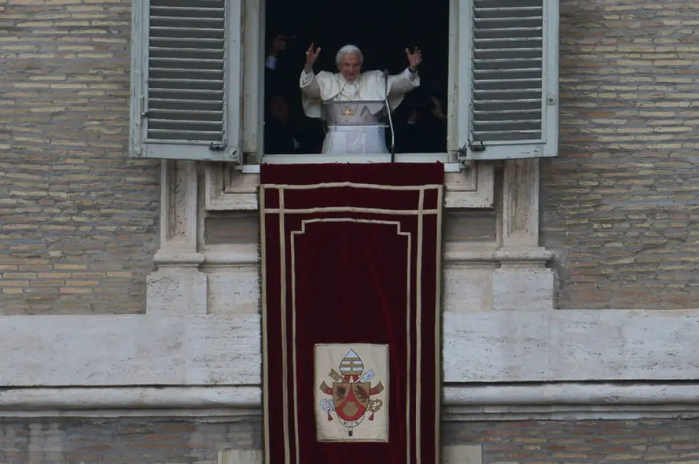 Benedicto XVI, en el balcón de San Pedro
