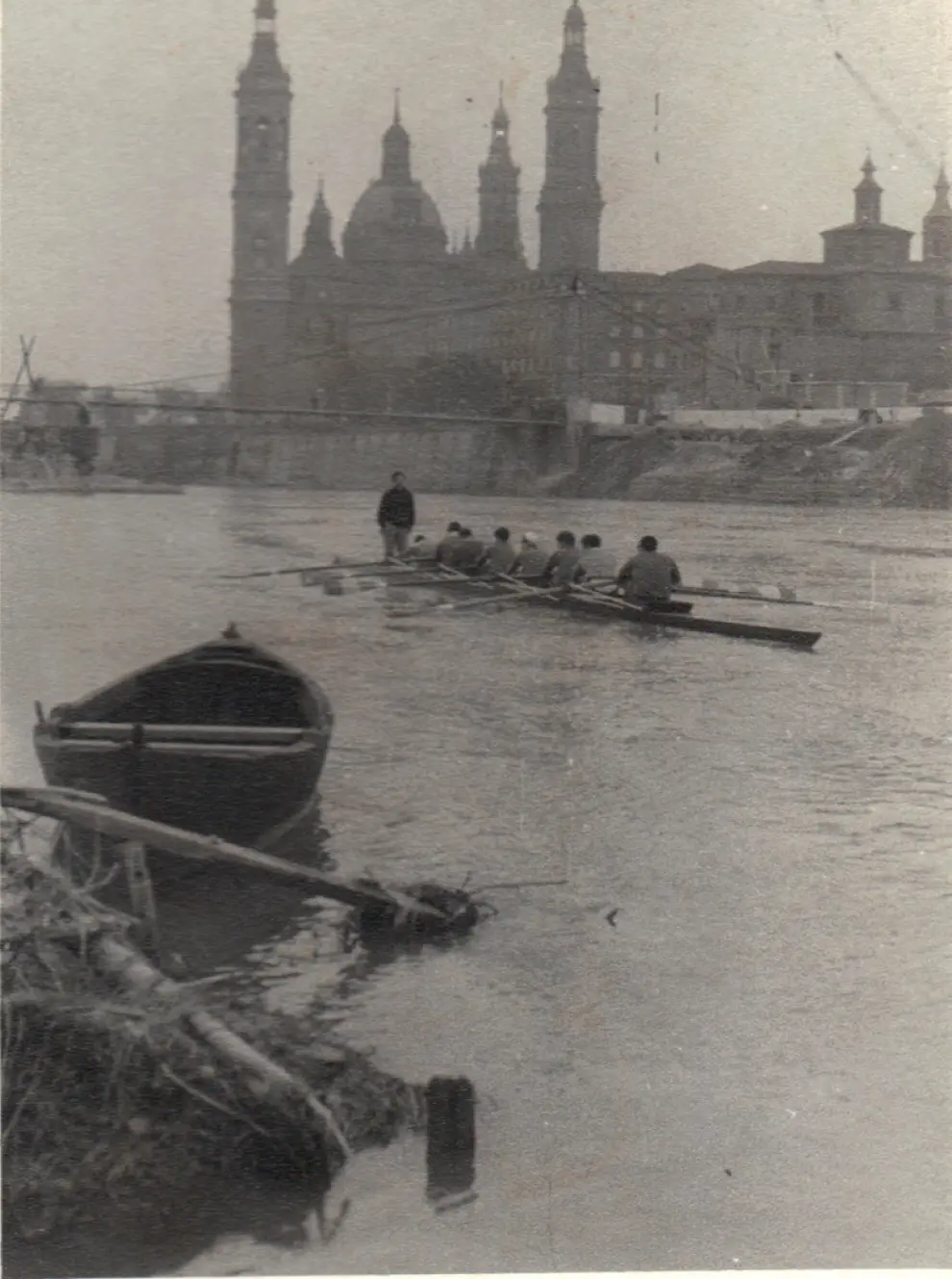 El primero y el último batel que se construyó en Zaragoza (Tío Canina). La primera embarcación olímpica que surcaba las aguas del Pilar.