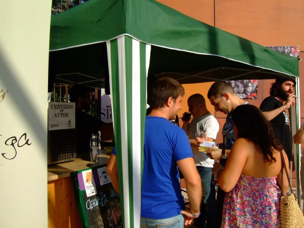 La cerveza artesana se reivindica en Zaragoza con la segunda edición del Festival 'Birragoza'.