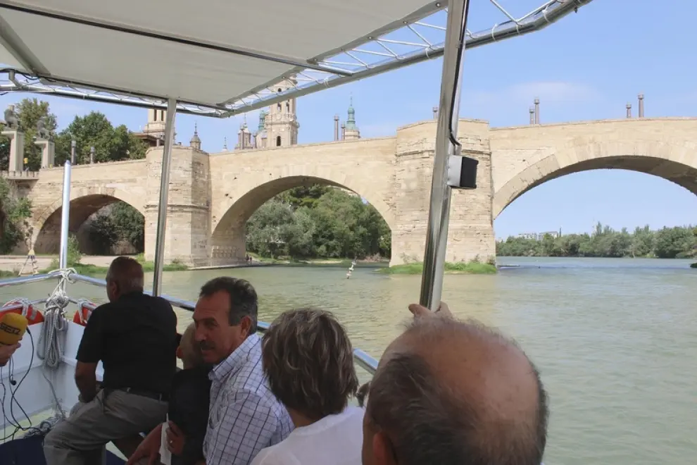El Félix de Azara II comienza a navegar por el Ebro