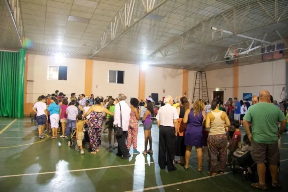 El barrio de Miralbueno despidió sus fiestas con 1.400 bocadillos de longaniza