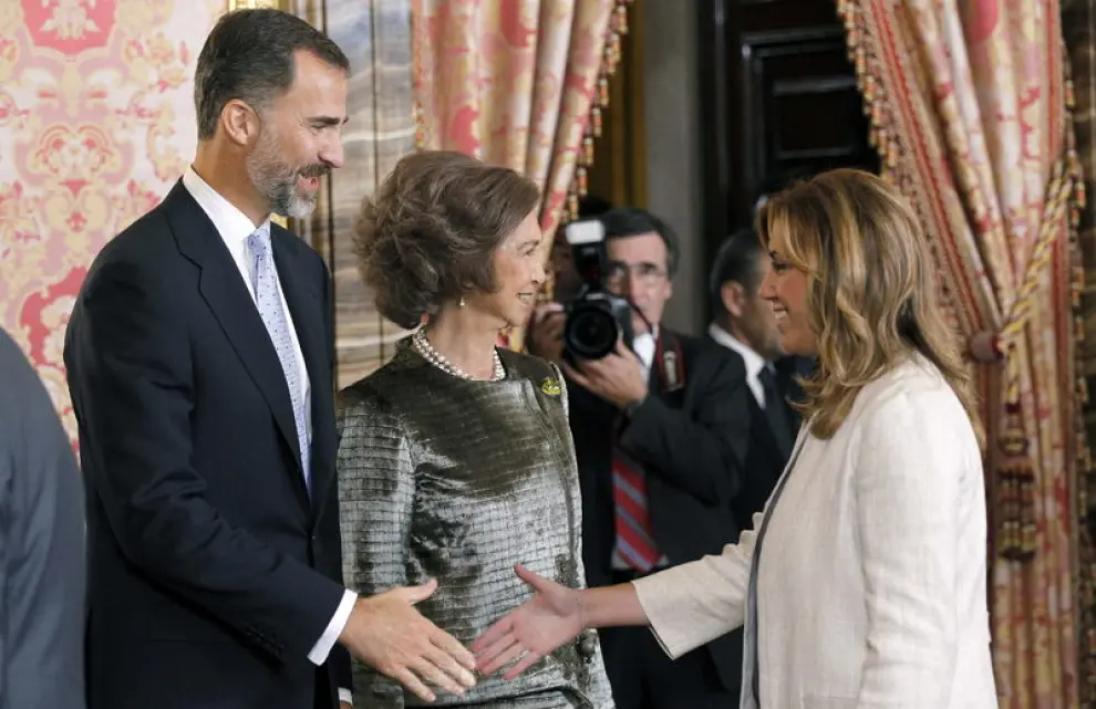 Imagen de la recepción a autoridades institucionales y representantes de la sociedad española en el Palacio Real