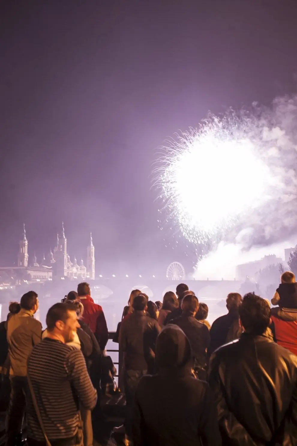 Fuegos artificiales de fin de Fiestas del Pilar 2013