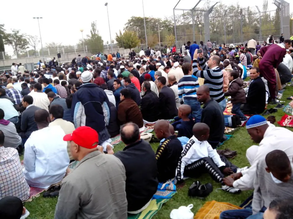 Miles de musulmanes han celebrado la Fiesta del Sacrificio en Zaragoza